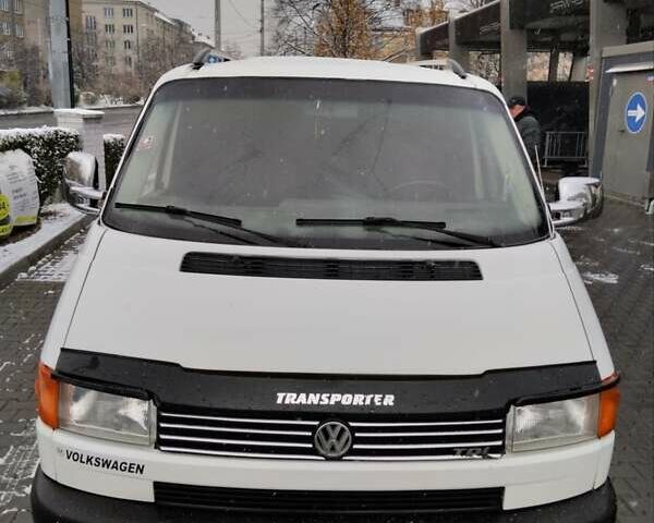 Белый Фольксваген Transporter, объемом двигателя 2.5 л и пробегом 370 тыс. км за 7500 $, фото 4 на Automoto.ua