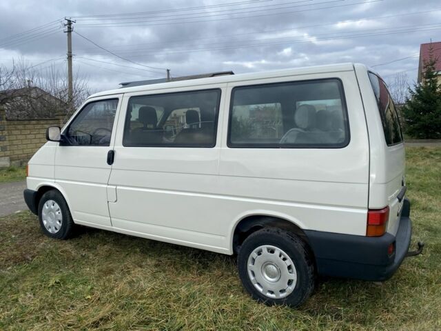 Білий Фольксваген Transporter, об'ємом двигуна 2.5 л та пробігом 278 тис. км за 5999 $, фото 3 на Automoto.ua