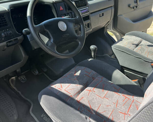 Белый Фольксваген Transporter, объемом двигателя 1.9 л и пробегом 277 тыс. км за 6000 $, фото 3 на Automoto.ua