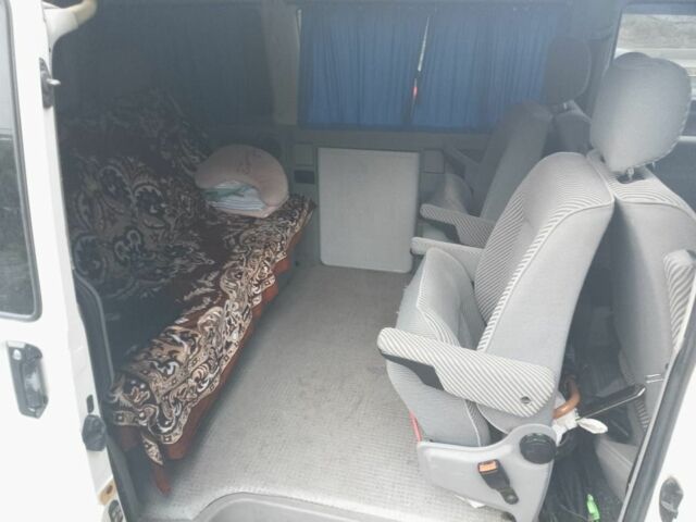 Белый Фольксваген Transporter, объемом двигателя 0 л и пробегом 255 тыс. км за 8000 $, фото 4 на Automoto.ua