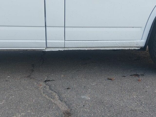 Белый Фольксваген Transporter, объемом двигателя 1.9 л и пробегом 400 тыс. км за 5500 $, фото 4 на Automoto.ua