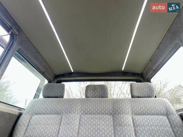 Білий Фольксваген Transporter, об'ємом двигуна 2.5 л та пробігом 278 тис. км за 5999 $, фото 59 на Automoto.ua