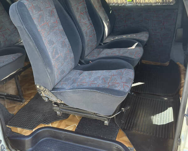 Белый Фольксваген Transporter, объемом двигателя 1.9 л и пробегом 277 тыс. км за 6000 $, фото 5 на Automoto.ua