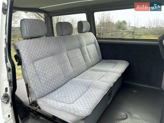 Білий Фольксваген Transporter, об'ємом двигуна 2.5 л та пробігом 278 тис. км за 5999 $, фото 62 на Automoto.ua