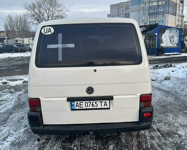 Белый Фольксваген Transporter, объемом двигателя 1.9 л и пробегом 446 тыс. км за 5500 $, фото 2 на Automoto.ua