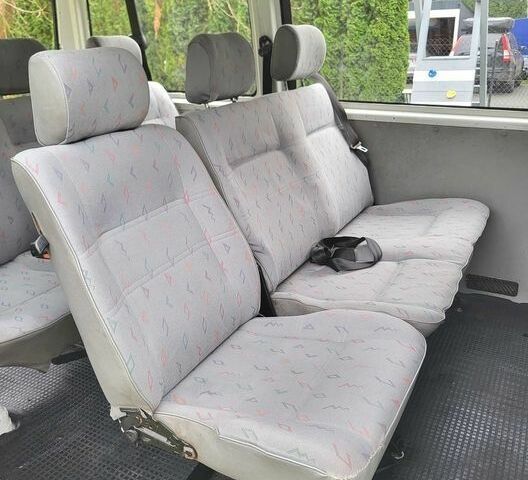 Белый Фольксваген Transporter, объемом двигателя 2.5 л и пробегом 288 тыс. км за 2200 $, фото 5 на Automoto.ua