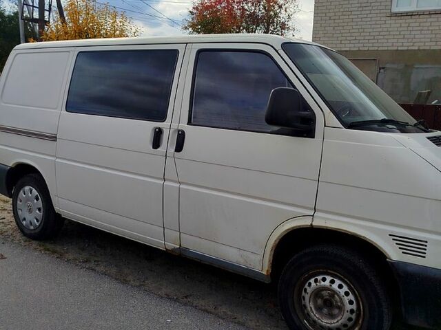 Белый Фольксваген Transporter, объемом двигателя 2.5 л и пробегом 250 тыс. км за 5300 $, фото 1 на Automoto.ua