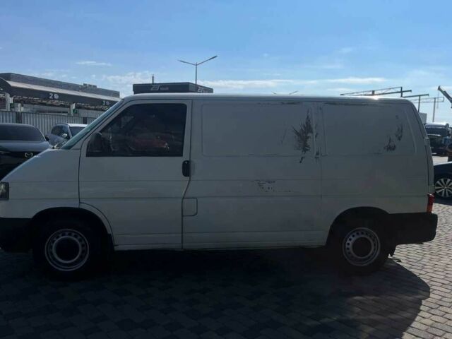 Білий Фольксваген Transporter, об'ємом двигуна 2.4 л та пробігом 300 тис. км за 4300 $, фото 3 на Automoto.ua