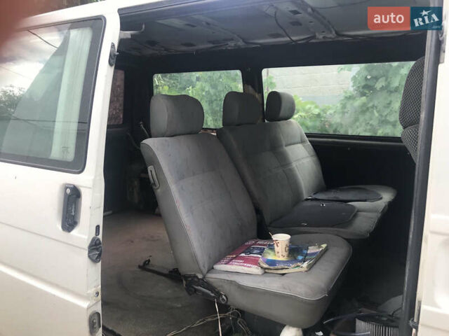 Белый Фольксваген Transporter, объемом двигателя 2.46 л и пробегом 490 тыс. км за 3900 $, фото 8 на Automoto.ua