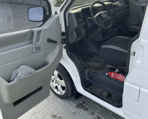 Белый Фольксваген Transporter, объемом двигателя 2.46 л и пробегом 391 тыс. км за 5499 $, фото 8 на Automoto.ua