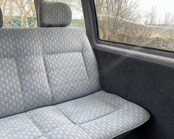 Білий Фольксваген Transporter, об'ємом двигуна 2.5 л та пробігом 278 тис. км за 5999 $, фото 60 на Automoto.ua