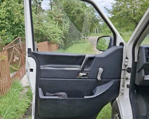 Белый Фольксваген Transporter, объемом двигателя 1.9 л и пробегом 605 тыс. км за 6000 $, фото 7 на Automoto.ua