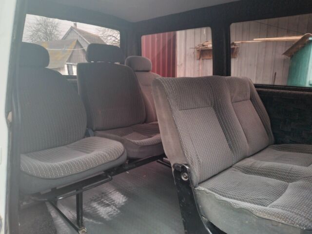 Белый Фольксваген Transporter, объемом двигателя 1.9 л и пробегом 320 тыс. км за 5300 $, фото 10 на Automoto.ua