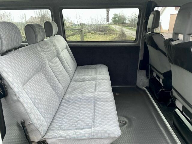 Білий Фольксваген Transporter, об'ємом двигуна 2.5 л та пробігом 278 тис. км за 5999 $, фото 19 на Automoto.ua