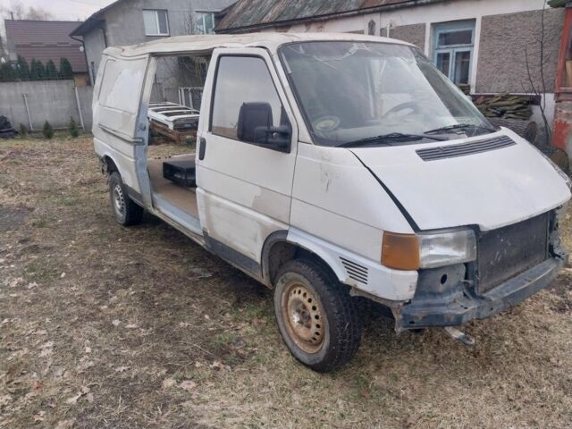 Білий Фольксваген Transporter, об'ємом двигуна 2 л та пробігом 379 тис. км за 1664 $, фото 1 на Automoto.ua