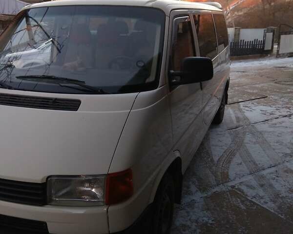 Белый Фольксваген Transporter, объемом двигателя 2.5 л и пробегом 480 тыс. км за 7200 $, фото 1 на Automoto.ua