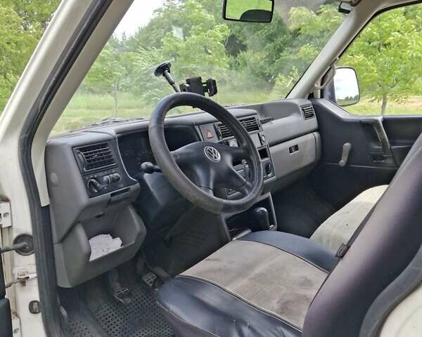 Белый Фольксваген Transporter, объемом двигателя 1.9 л и пробегом 605 тыс. км за 6000 $, фото 9 на Automoto.ua