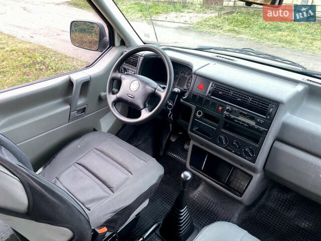 Білий Фольксваген Transporter, об'ємом двигуна 2.5 л та пробігом 278 тис. км за 5999 $, фото 51 на Automoto.ua