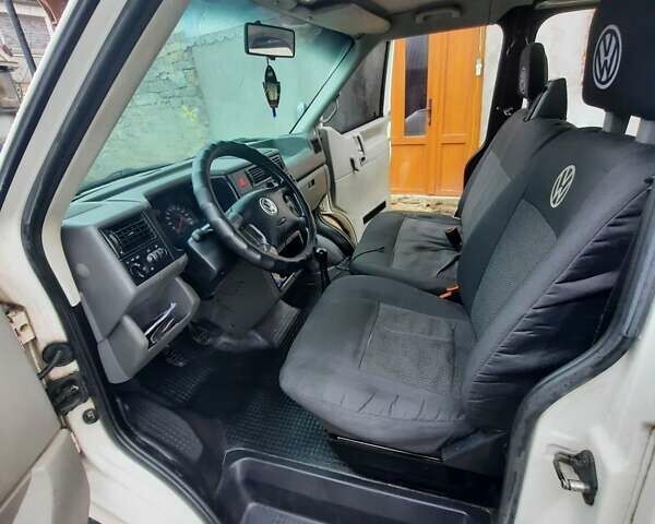 Белый Фольксваген Transporter, объемом двигателя 2.5 л и пробегом 495 тыс. км за 6300 $, фото 6 на Automoto.ua