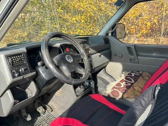 Белый Фольксваген Transporter, объемом двигателя 2.5 л и пробегом 400 тыс. км за 6500 $, фото 3 на Automoto.ua