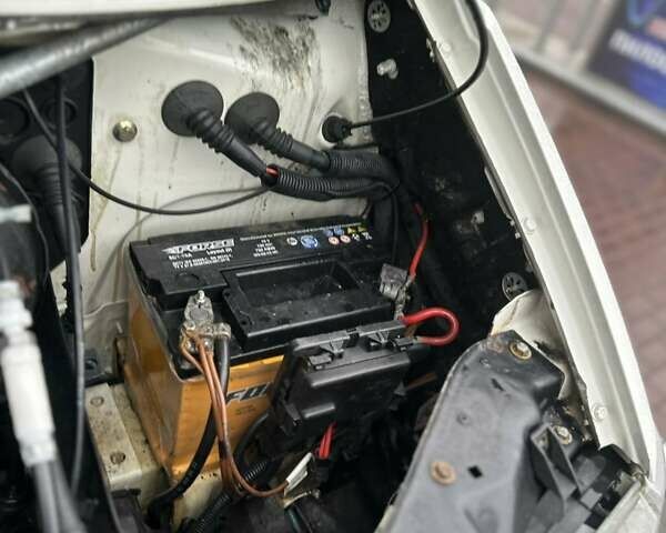 Білий Фольксваген Transporter, об'ємом двигуна 1.9 л та пробігом 295 тис. км за 5800 $, фото 11 на Automoto.ua