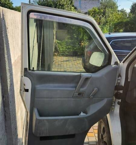 Белый Фольксваген Transporter, объемом двигателя 2.4 л и пробегом 400 тыс. км за 5150 $, фото 6 на Automoto.ua