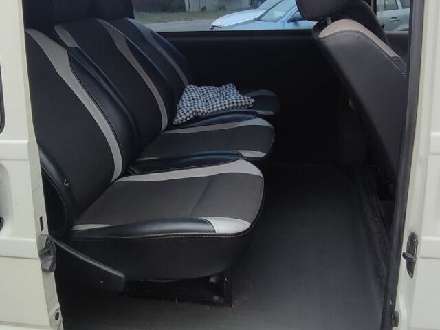 Белый Фольксваген Transporter, объемом двигателя 2.5 л и пробегом 428 тыс. км за 8709 $, фото 5 на Automoto.ua