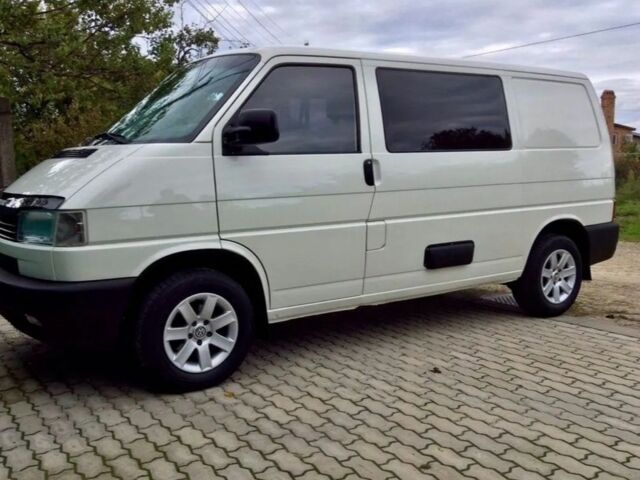 Белый Фольксваген Transporter, объемом двигателя 2.5 л и пробегом 322 тыс. км за 3995 $, фото 5 на Automoto.ua