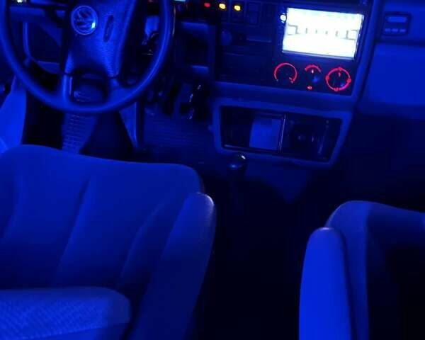 Белый Фольксваген Transporter, объемом двигателя 2.5 л и пробегом 368 тыс. км за 6299 $, фото 11 на Automoto.ua