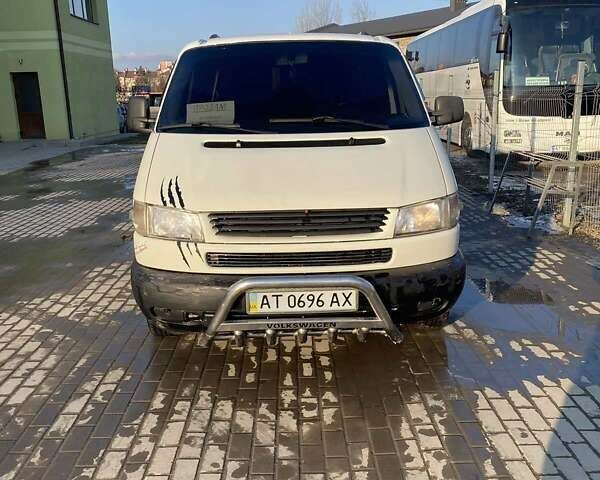 Белый Фольксваген Transporter, объемом двигателя 2.5 л и пробегом 320 тыс. км за 5900 $, фото 3 на Automoto.ua