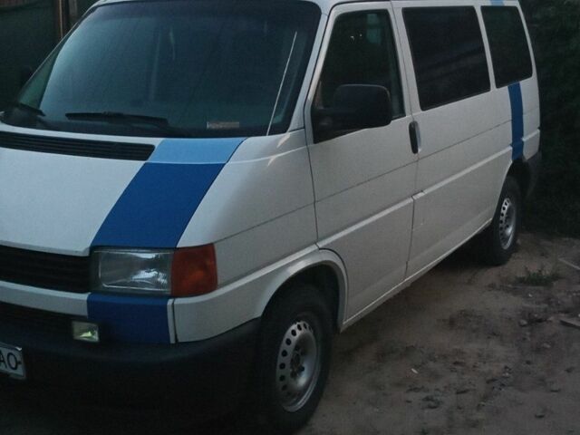 Білий Фольксваген Transporter, об'ємом двигуна 2.4 л та пробігом 360 тис. км за 5800 $, фото 1 на Automoto.ua