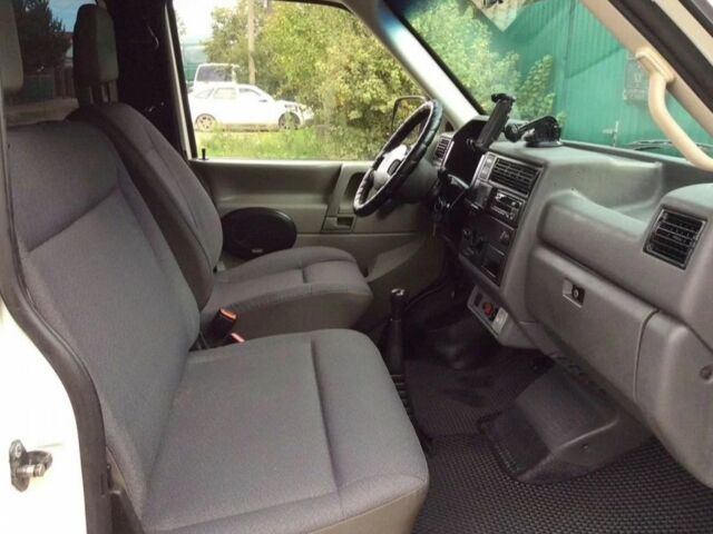 Белый Фольксваген Transporter, объемом двигателя 2.5 л и пробегом 322 тыс. км за 3995 $, фото 10 на Automoto.ua