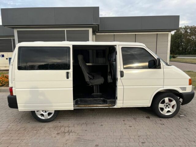 Білий Фольксваген Transporter, об'ємом двигуна 2.4 л та пробігом 700 тис. км за 4250 $, фото 14 на Automoto.ua