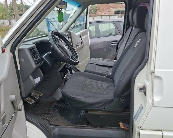 Белый Фольксваген Transporter, объемом двигателя 1.9 л и пробегом 372 тыс. км за 6500 $, фото 4 на Automoto.ua