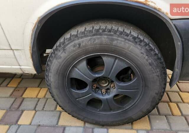 Белый Фольксваген Transporter, объемом двигателя 2.4 л и пробегом 400 тыс. км за 5150 $, фото 8 на Automoto.ua