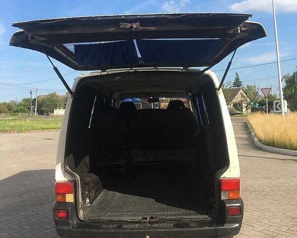 Белый Фольксваген Transporter, объемом двигателя 1.9 л и пробегом 290 тыс. км за 4999 $, фото 6 на Automoto.ua