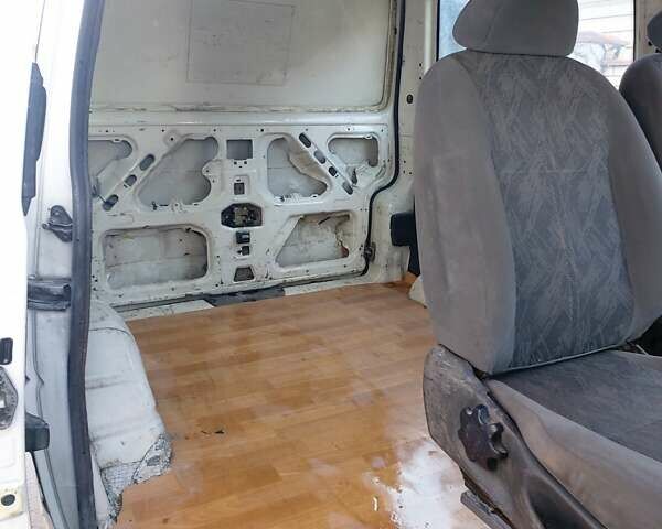 Белый Фольксваген Transporter, объемом двигателя 2.5 л и пробегом 453 тыс. км за 4750 $, фото 35 на Automoto.ua