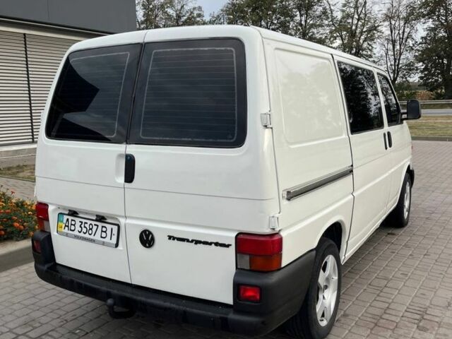 Білий Фольксваген Transporter, об'ємом двигуна 2.4 л та пробігом 700 тис. км за 4250 $, фото 5 на Automoto.ua