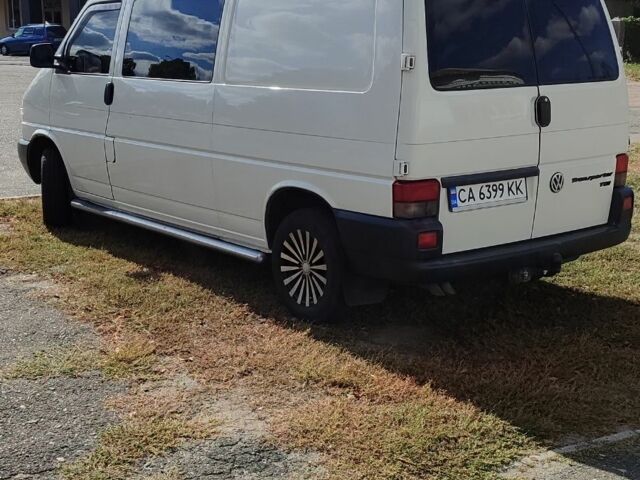 Белый Фольксваген Transporter, объемом двигателя 2.5 л и пробегом 428 тыс. км за 8709 $, фото 3 на Automoto.ua