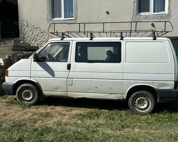 Белый Фольксваген Transporter, объемом двигателя 1.9 л и пробегом 500 тыс. км за 3700 $, фото 1 на Automoto.ua