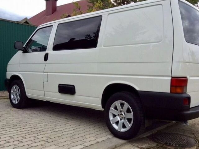 Белый Фольксваген Transporter, объемом двигателя 2.5 л и пробегом 322 тыс. км за 3995 $, фото 3 на Automoto.ua