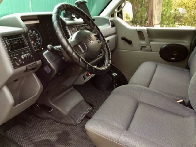 Белый Фольксваген Transporter, объемом двигателя 2.5 л и пробегом 322 тыс. км за 3995 $, фото 9 на Automoto.ua