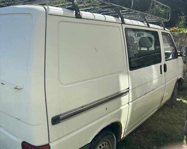 Белый Фольксваген Transporter, объемом двигателя 1.9 л и пробегом 500 тыс. км за 3660 $, фото 3 на Automoto.ua