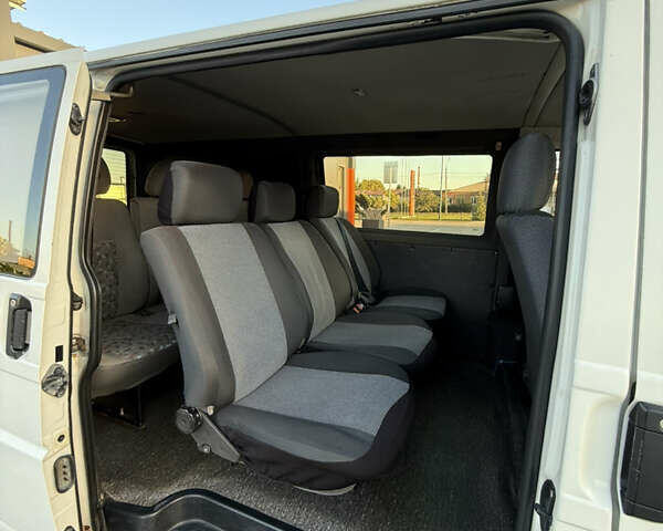 Білий Фольксваген Transporter, об'ємом двигуна 2.46 л та пробігом 416 тис. км за 7500 $, фото 20 на Automoto.ua