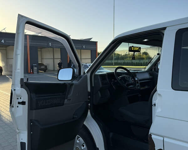 Білий Фольксваген Transporter, об'ємом двигуна 2.46 л та пробігом 416 тис. км за 7500 $, фото 10 на Automoto.ua