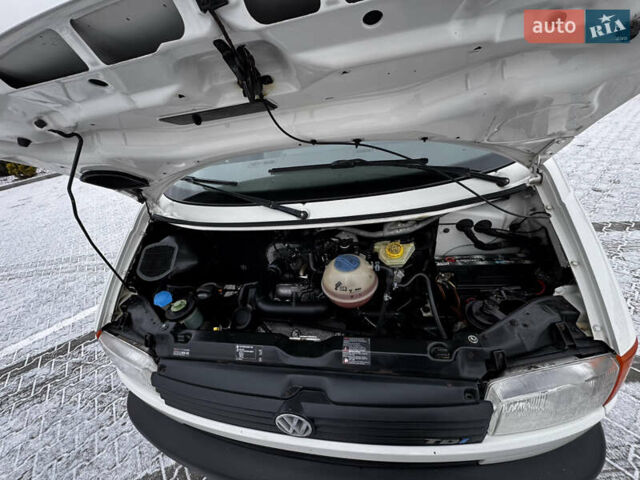 Білий Фольксваген Transporter, об'ємом двигуна 2.5 л та пробігом 339 тис. км за 7300 $, фото 37 на Automoto.ua