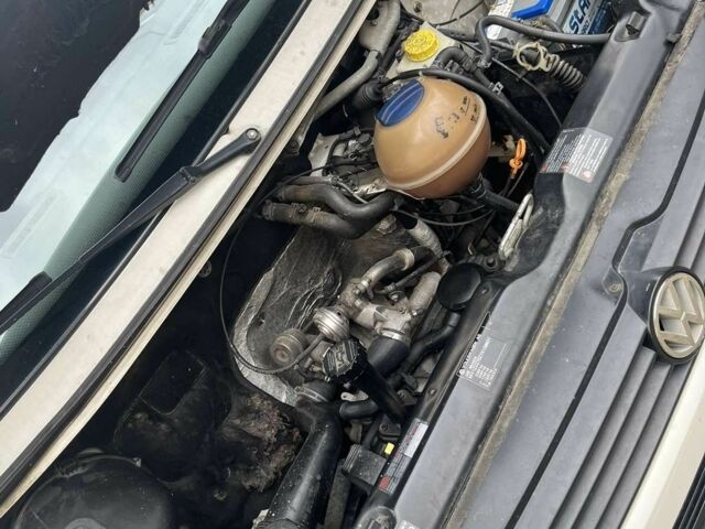 Белый Фольксваген Transporter, объемом двигателя 1.9 л и пробегом 360 тыс. км за 5100 $, фото 1 на Automoto.ua