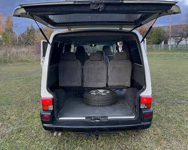 Белый Фольксваген Transporter, объемом двигателя 2.5 л и пробегом 368 тыс. км за 6299 $, фото 16 на Automoto.ua