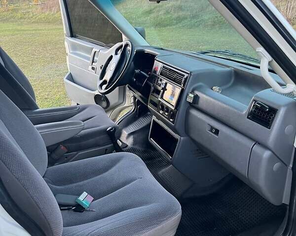 Белый Фольксваген Transporter, объемом двигателя 2.5 л и пробегом 368 тыс. км за 6299 $, фото 25 на Automoto.ua