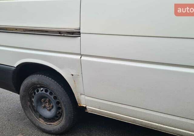 Белый Фольксваген Transporter, объемом двигателя 2.5 л и пробегом 434 тыс. км за 4100 $, фото 8 на Automoto.ua